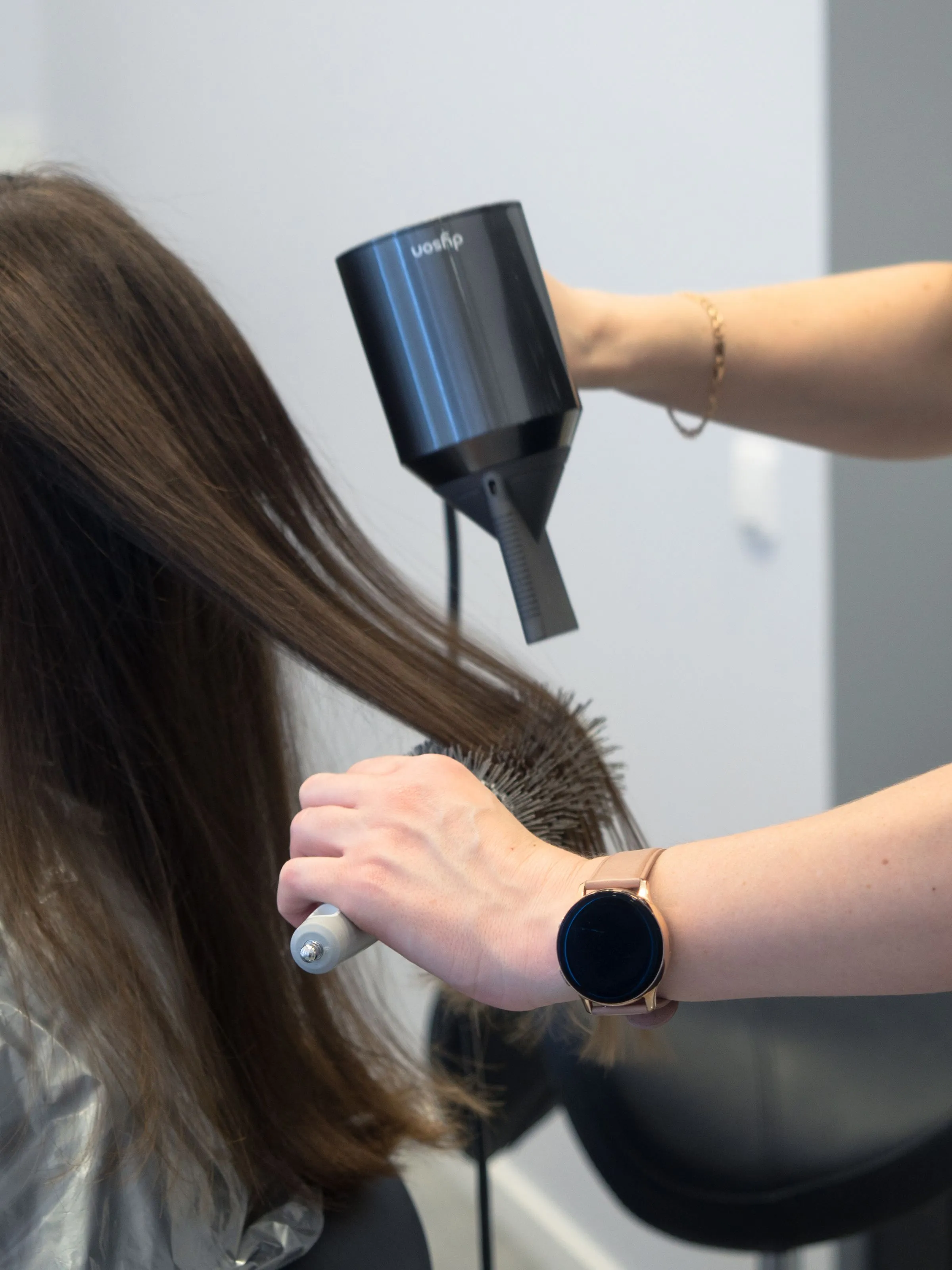A smooth blowout with a round brush.